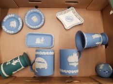 A mixed collection of Wedgwood jasperware items to include tankards, pin dishes etc, together with a