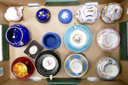 A mixed collection of items to include Anysley, Paragon , Wedgwood & similar floral decorated