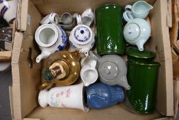 A collection of Wade Items removed from Wade Archives to include Storage jars, Aladdin Teapot,