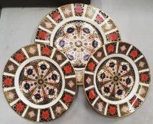 Royal Crown Derby Old Imari 1128 cabinet plates to include 2 salad plates and 1 dinner plate (3)