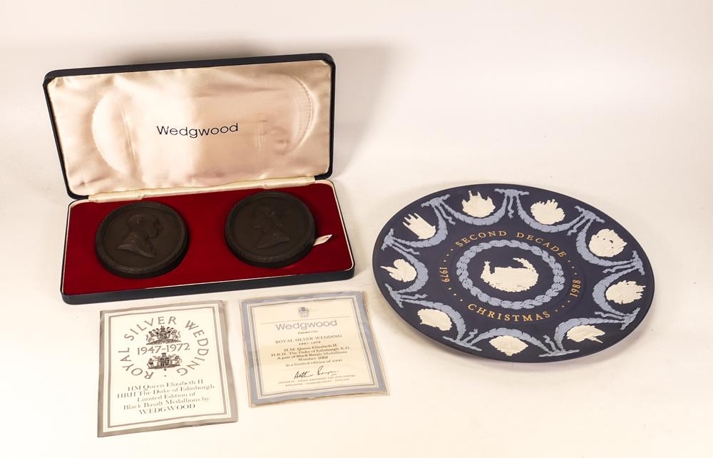 Wedgwood boxed set black bassalt medallions for the Royal silver wedding 1947-1972, limited