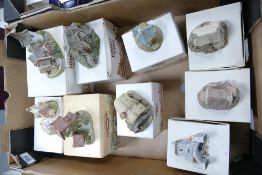 A collection of boxed Lilliput Lane cottages to include Riverview, farthing lodge, Helmere