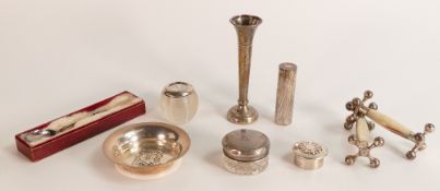 Group of small hallmarked silver & silver mounted items including Mother of Pearl, silver & silver