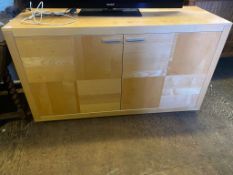 Modern Veneered light Oak Sideboard / Tv unit 138cm W x 50cm D x 80cm H