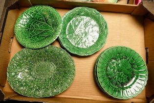 A Collection of Wedgwood & Similar Cabbage Ware Plates (7)