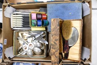 A mixed collection of Boxed & Loose Vintage Cutlery