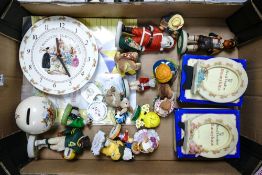 A mixed collection of items to include Royal Doulton resin figures, Robert Harrop dog figures, boxed