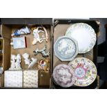 A mixed collection of items to include Wedgwood wall plates, boxed Enesco figures, Claytondale