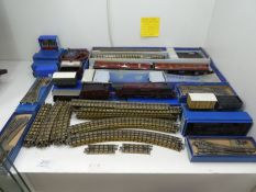 Hornby Dublo electric train set with extra track, locomotive and accessories