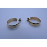 Pair of 9ct yellow gold hoop earrings approx 1.8cm diameter, marked 375, approx 4.9g