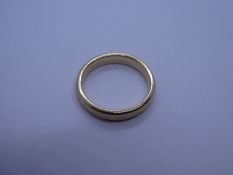 9ct yellow gold wedding band, size Q/R, marked 375, Maker B&N, 4.7g