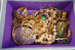 Small box of costume jewellery, silver brooch, rings, etc