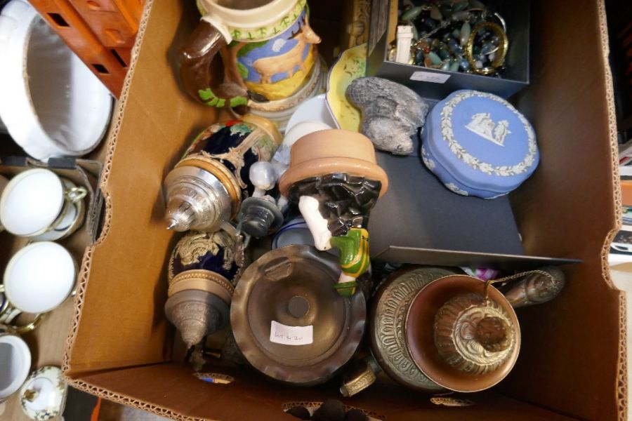 A box of sundry including a small quantity of costume jewellery, china and metalware - Image 3 of 3