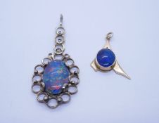 9ct yellow gold pendant with oval opal triplet centered in gold mount, marked 375 and another 9ct go