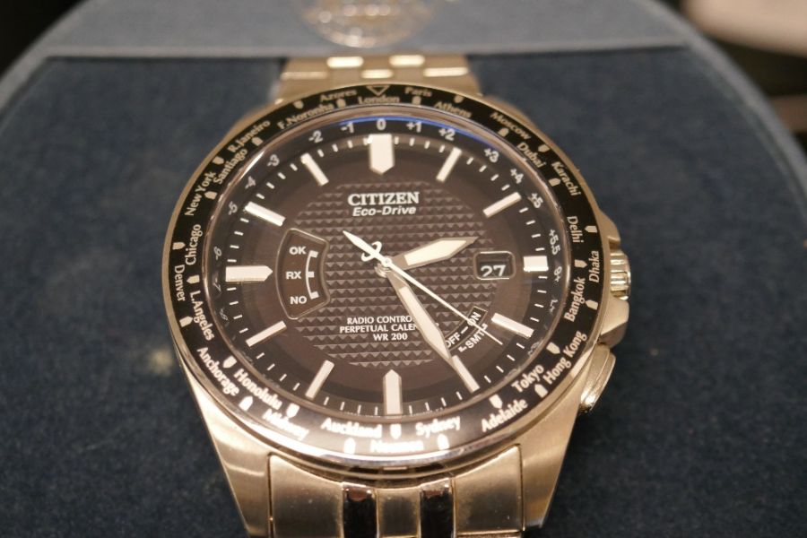 A pair of Citizen Eco-Drive watches case no.s E650-SO75157 Purchased Jan 2014 and H145-SO73316 Purch - Image 3 of 3