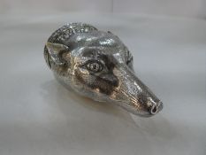 An impressive George silver fox head snuff box. The interior gilted, the head chased and engraved wi