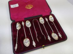 A cased set of Edwardian six silver Apostle teaspoons having wrythen handles. Hallmarked Birmingham