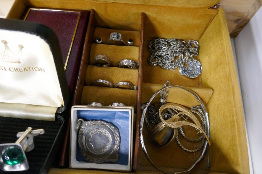 Jewellery box containing silver rings, earrings, medallion, yellow metal earrings, etc - Image 2 of 2