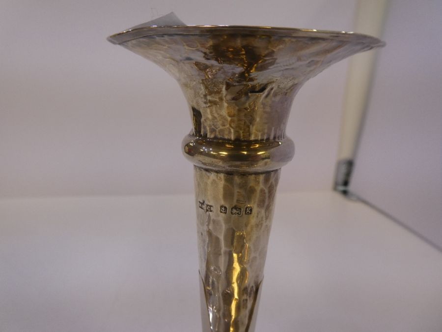 An Art Nouveau silver hammered design candlestick in the form of a spill vase. Decorative design on - Image 2 of 6