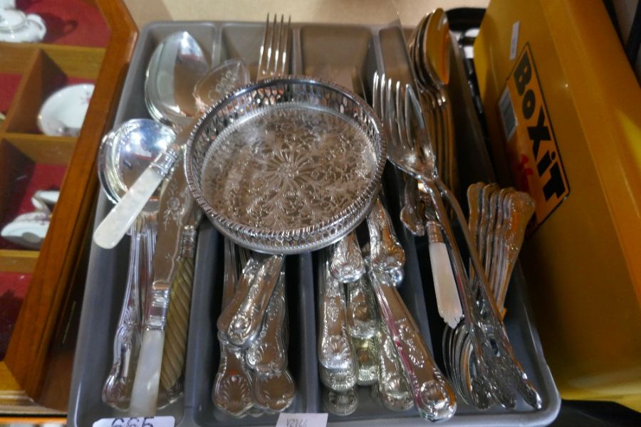 A selection of silver plate cutlery, display case and miniature china - Image 6 of 8