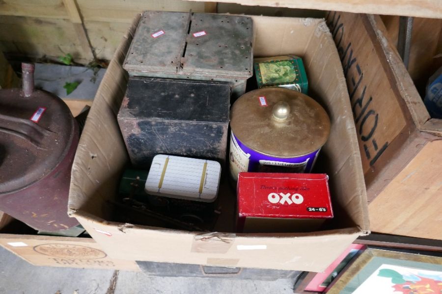 A sundry lot including tins and metalware - Image 2 of 4