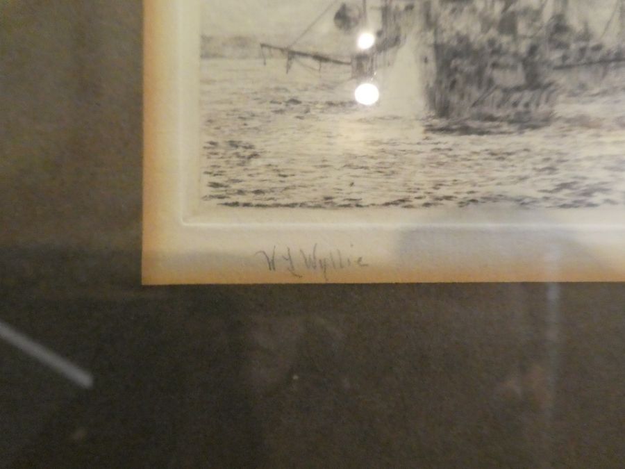 W L Wyllie, a pair of pencil signed etchings of Naval boats, 22cm x 11cm - Bild 4 aus 4