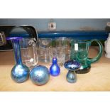 A small quantity of glassware including four tankards