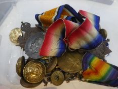 Medals, WW1 Mons Star Trio to 31223 Gnr W I Booth (R.F.A.) along with small quantity of military but