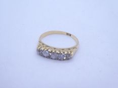Antique 18ct yellow gold diamond ring set with 5 graduating diamonds, marked 18ct, size L