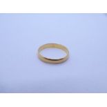 22ct yellow gold wedding band, marked 22, maker H.LB, size O, 1.9g approx