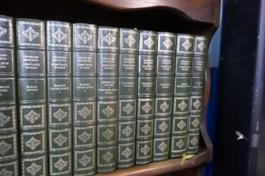 A quantity of reproduction Charles Dickens novels and others - Image 3 of 4