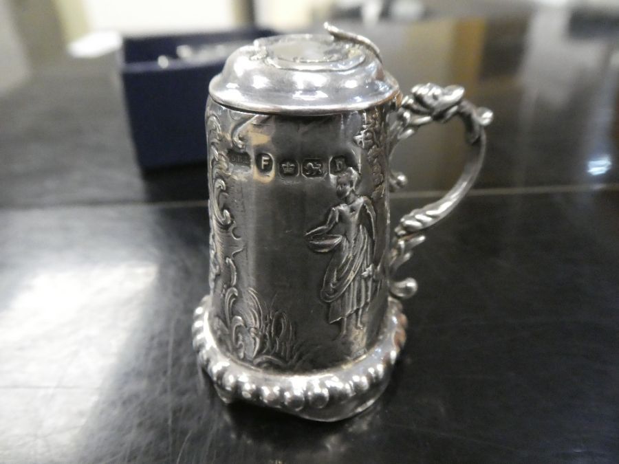 A novelty silver Victorian miniature tankard possibly Dutch, with foreign mark, Sheffield 1894 Samue - Image 3 of 3