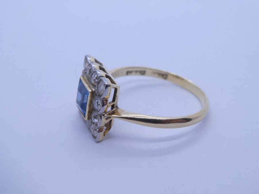 Art Deco Sapphire and diamond cluster ring with central square cut sapphire approx 0.4 carat, surrou - Image 4 of 5