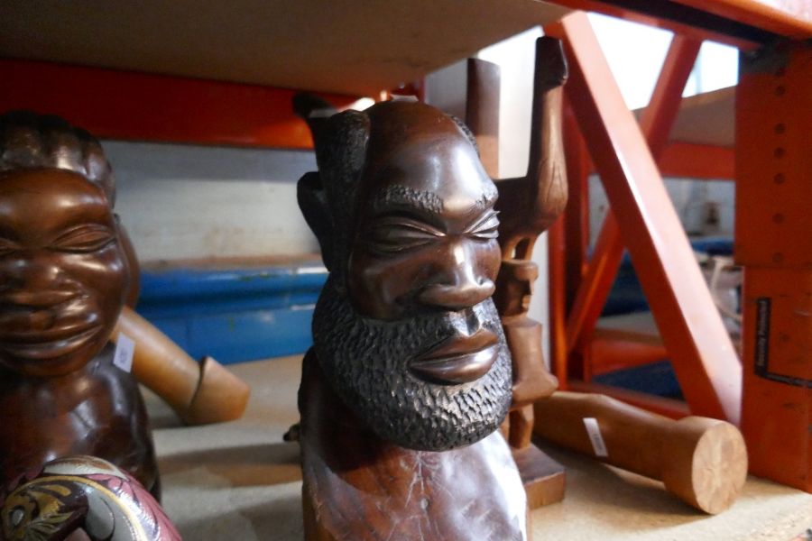 A quantity of wood carvings and similar - Image 4 of 4