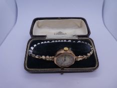 Vintage 9ct yellow gold cased 'Everite' ladies watch, case marked 375, 444825, on plated adjustable