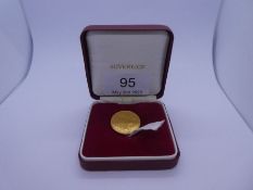 22ct yellow gold full Sovereign in case, George V and George & The Dragon, dated 1917