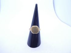 18ct yellow gold gents signet ring with tapered square panel, marked 18, AF, band split, approx 6.28