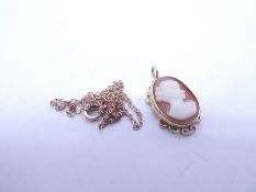 Fine 9ct yellow gold chain, AF, together with a 9ct gold framed Cameo pendant, marked 375, gross wei