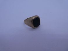 Gents 9ct yellow gold signet ring with rectangular panel, marked 375, Size R, approx 4.1g