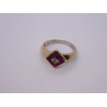 18K yellow gold ring, with square panel comprising central round cut diamond surrounding 8 square cu