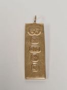 9ct yellow gold ingot pendant hallmarked Birmingham, 1980, maker LW, 3cm x 1cm, approx 7.8g