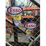 Esso pair sign