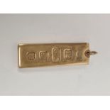 9ct yellow gold ingot pendant medallion, hallmarked London, 1978, maker HDM, 4cm x 1cm, approx 15.1g