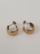 Pair of 9ct yellow gold hoop earrings, approx 2.61g, marked 375, 1cm