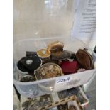 Box containing vintage ladies compacts and purses, to include Shell, Siamese silver example, Stratto