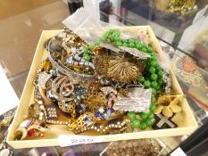 Tray of vintage costume jewellery and silver brooch, filiigree butterfly earrings, etc