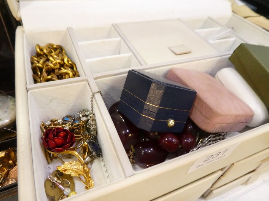 Jewellery box containing quantity of costume jewellery, silver earrings, possible red amber beads, v - Image 2 of 5