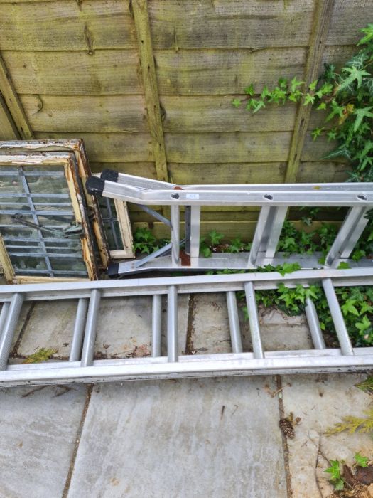 Two aluminium ladders, one being a step ladder - Image 6 of 8