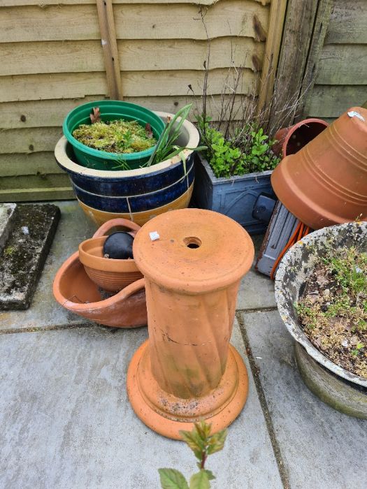 A selection of various garden containers including glazed and terracotta, etc - Image 2 of 4