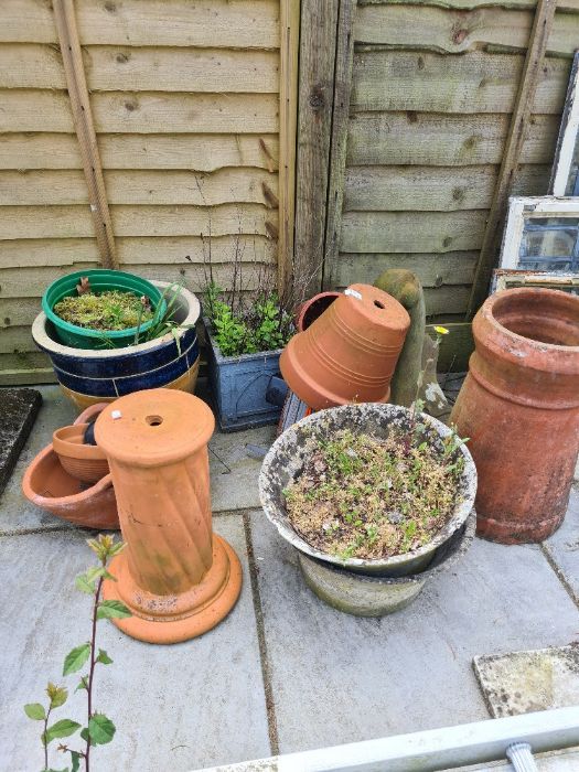 A selection of various garden containers including glazed and terracotta, etc - Image 4 of 4